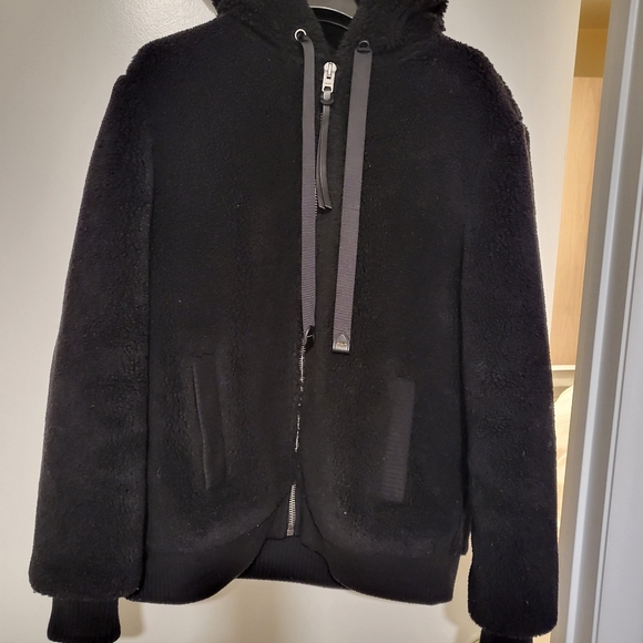 Coat - Picture 1 of 3